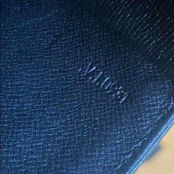 SOLD Louis Vuitton Epi St Cloud GM Crossbody - Picture 9 of 9